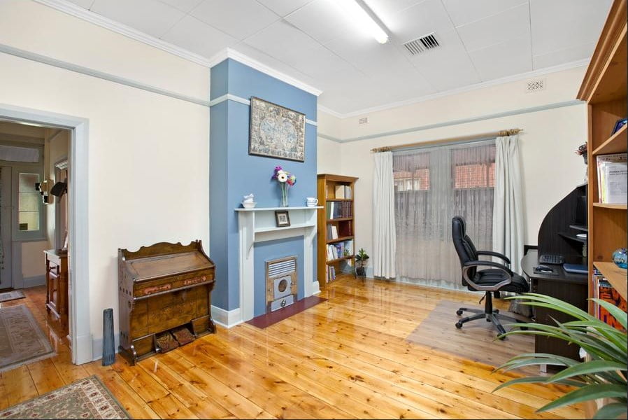 Before Lounge Brad Shipway Geebung Real Estate